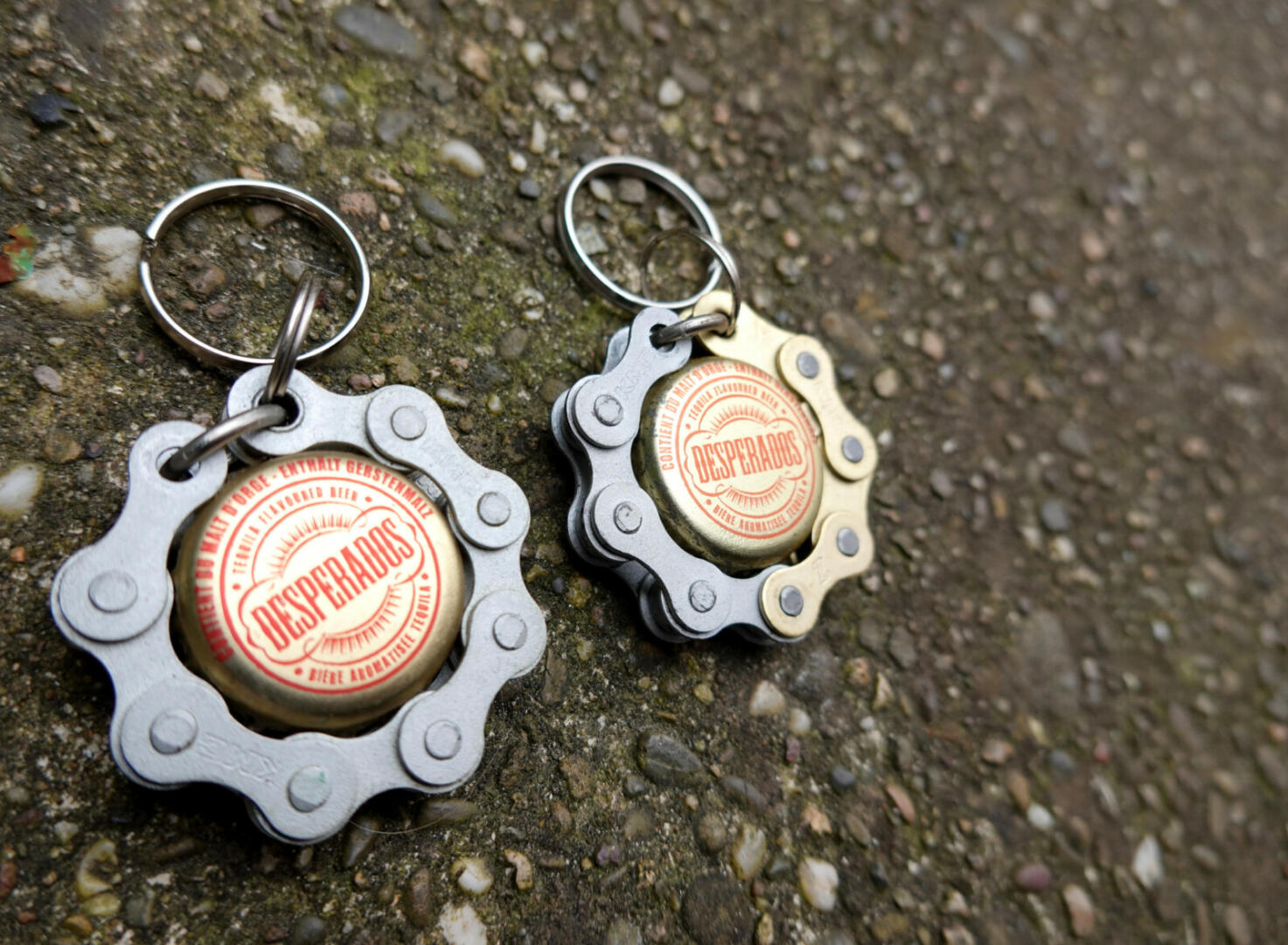 Porte-clés chaîne + capsule Desperados