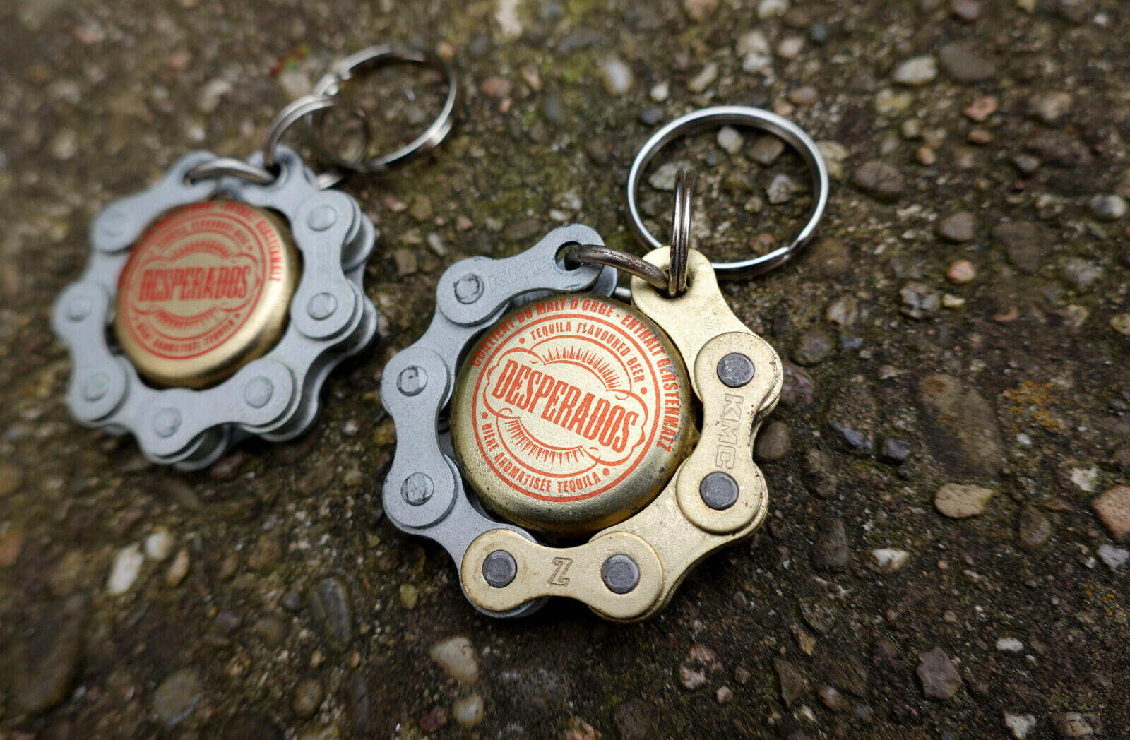 Porte-clés chaîne + capsule Desperados