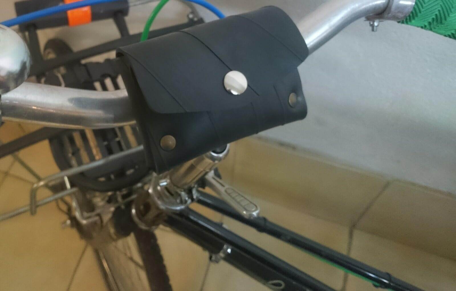 Sacoche de guidon en chambre à air de tracteur - taille moyenne