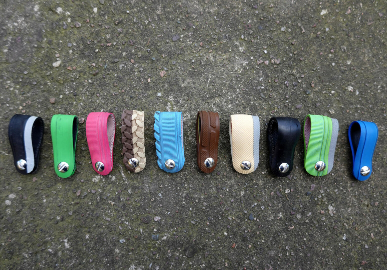 Organiseur de câble en pneu de vélo
