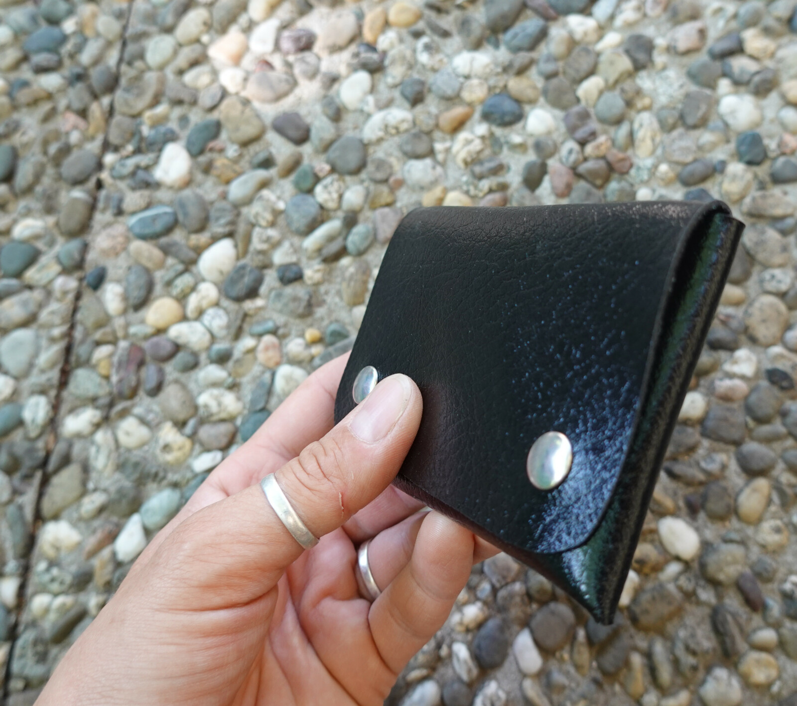 Porte-feuilles en tablier de scooter upcyclé